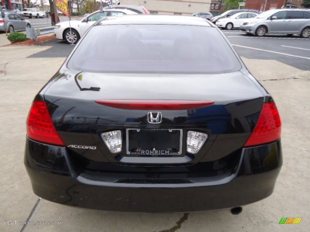 2006 Accord EX Sedan - Nighthawk Black Pearl / Ivory photo #17