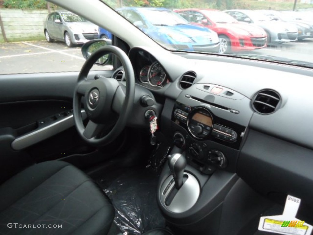 Black Interior 2013 Mazda MAZDA2 Sport Photo #72228533