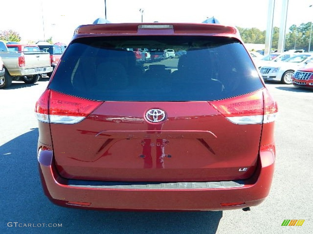 2012 Sienna LE - Salsa Red Pearl / Light Gray photo #4