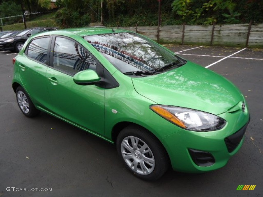 Spirted Green Metallic 2013 Mazda MAZDA2 Sport Exterior Photo #72228556