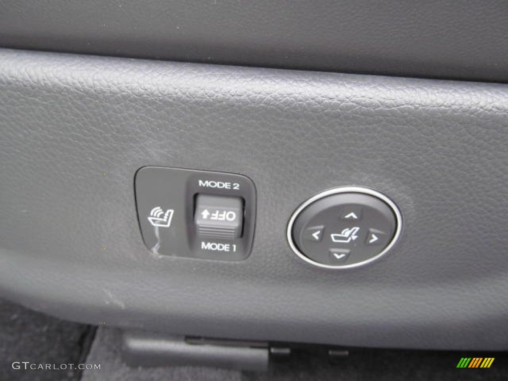 2013 Hyundai Equus Signature Controls Photo #72229406