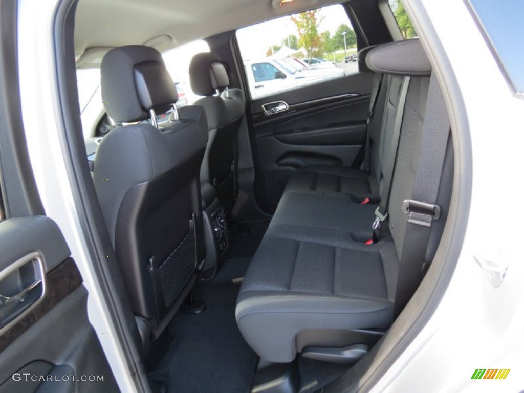 2013 Grand Cherokee Laredo 4x4 - Bright Silver Metallic / Black photo #7
