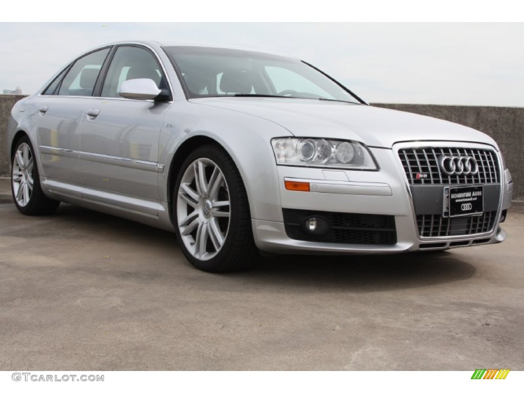 2007 S8 5.2 quattro - Light Silver Metallic / Black photo #1