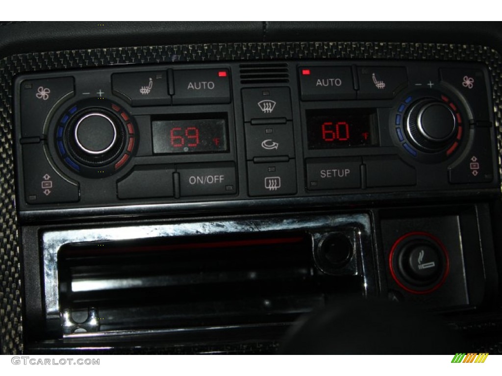 2007 Audi S8 5.2 quattro Controls Photo #72232280