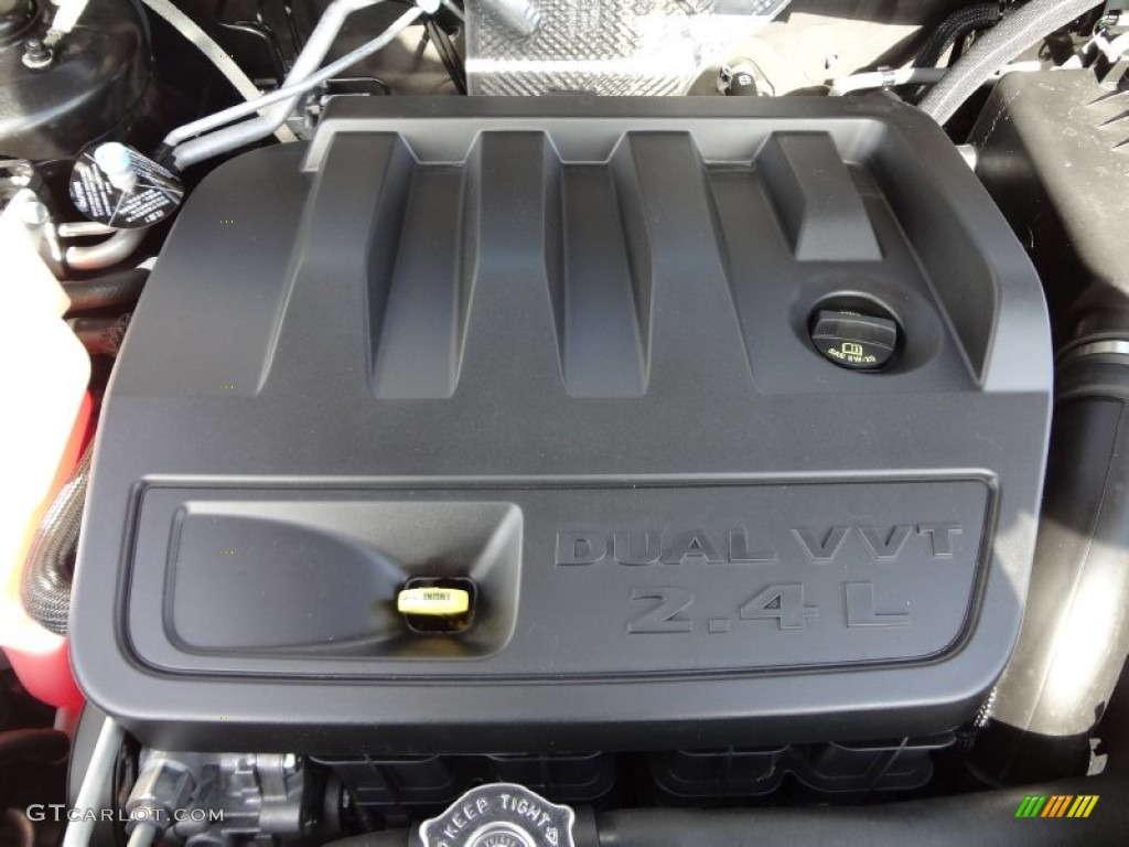 2010 Dodge Caliber Rush 2.4 Liter DOHC 16-Valve VVT 4 Cylinder Engine Photo #72235299