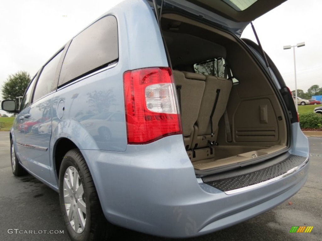 2013 Town & Country Touring - Crystal Blue Pearl / Dark Frost Beige/Medium Frost Beige photo #9