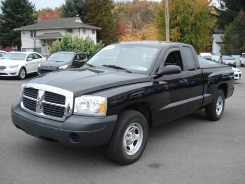 2005 Dodge Dakota ST Club Cab 4x4 Data, Info and Specs