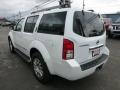 2009 White Frost Nissan Pathfinder LE 4x4  photo #9