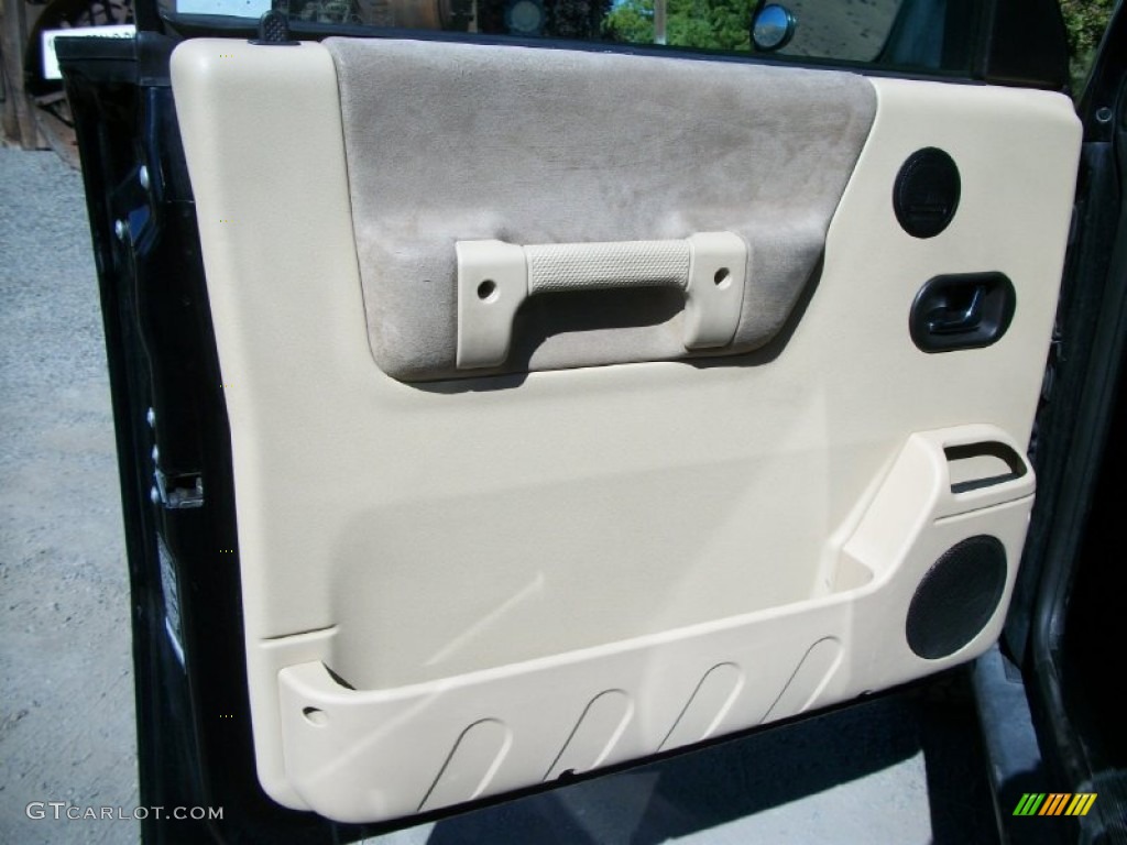 2003 Land Rover Discovery SE7 Alpaca Beige Door Panel Photo #72240545