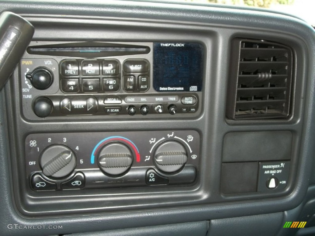 2000 Chevrolet Silverado 2500 LS Extended Cab 4x4 Controls Photo #72241034