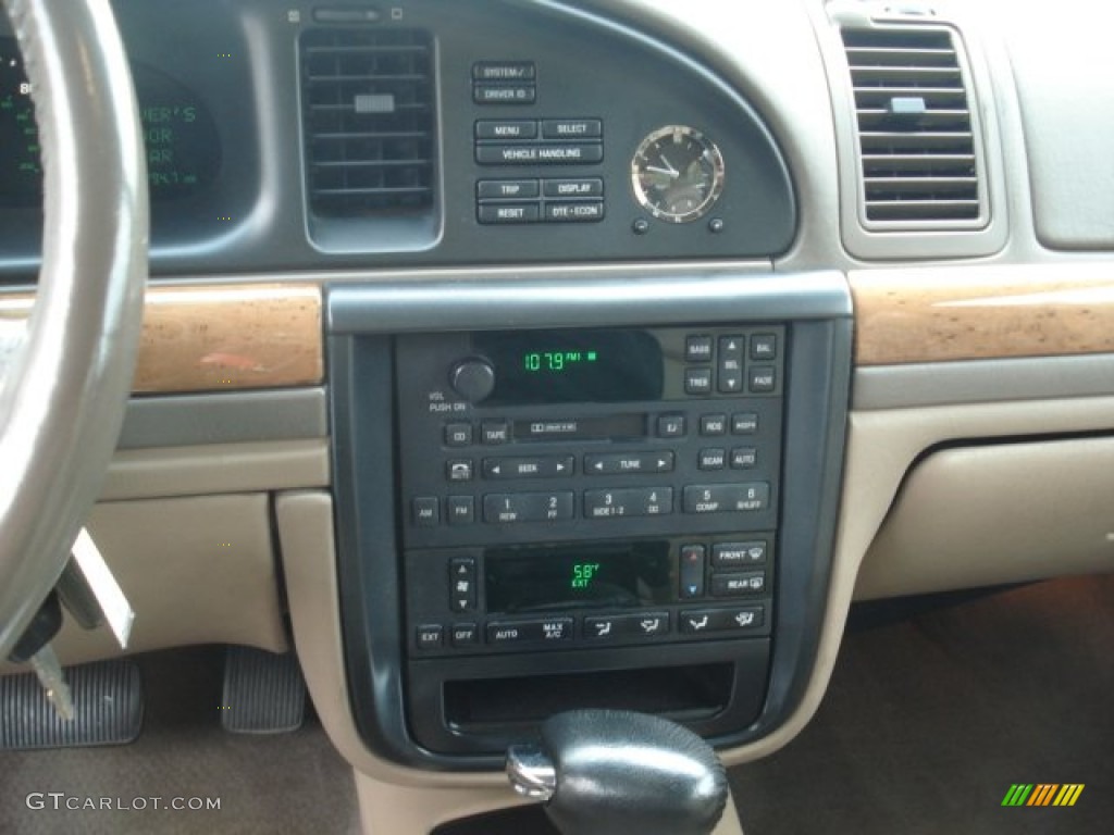1998 Lincoln Continental Standard Continental Model Controls Photos