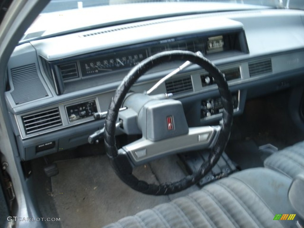 1988 Delta 88 Royale - Silver Metallic / Blue photo #8