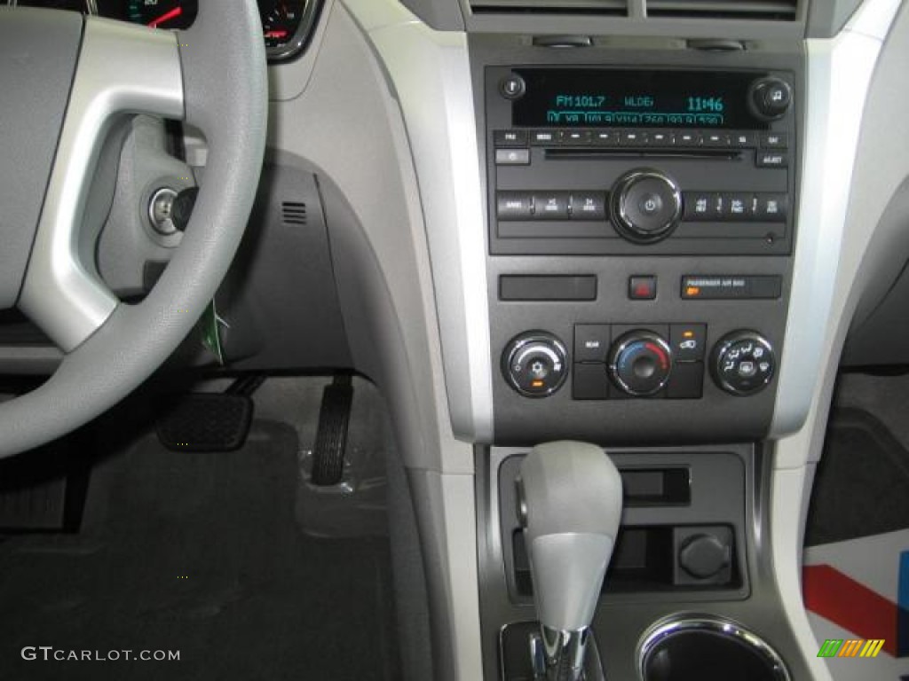 2012 Chevrolet Traverse LS AWD Controls Photo #72249938