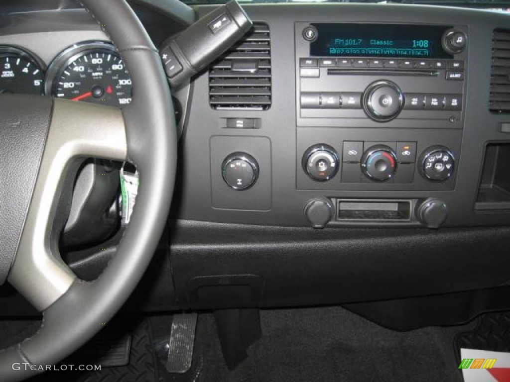 2013 Chevrolet Silverado 3500HD LT Extended Cab 4x4 Dually Controls Photo #72252307