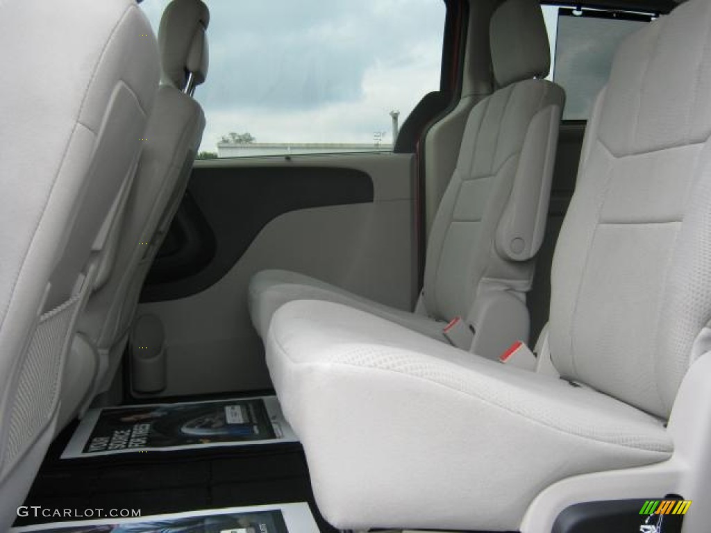 2013 Grand Caravan SXT - Redline 2 Coat Pearl / Black/Light Graystone photo #7