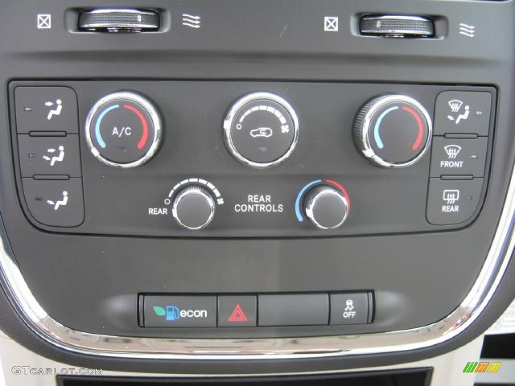 2013 Grand Caravan SXT - Redline 2 Coat Pearl / Black/Light Graystone photo #14