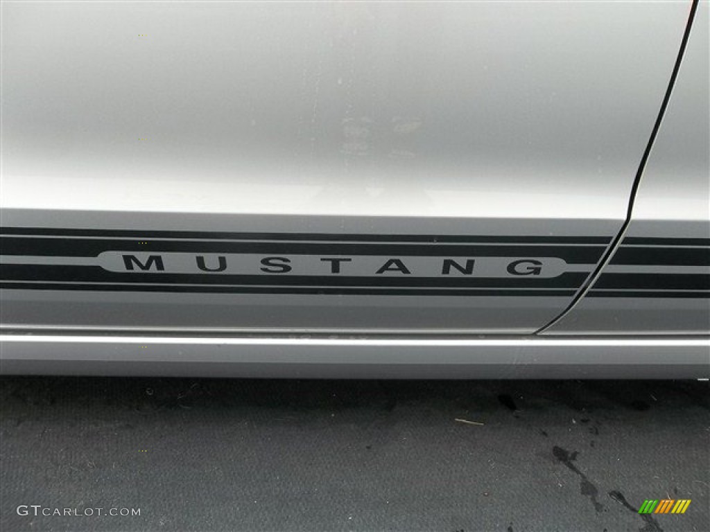 2013 Mustang V6 Coupe - Ingot Silver Metallic / Charcoal Black photo #13