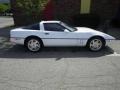 White - Corvette Coupe Photo No. 2