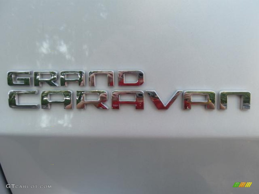 2011 Grand Caravan Mainstreet - Bright Silver Metallic / Black/Light Graystone photo #30