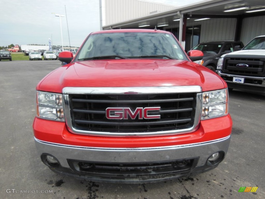 2008 Sierra 1500 SLE Crew Cab - Fire Red / Ebony photo #2