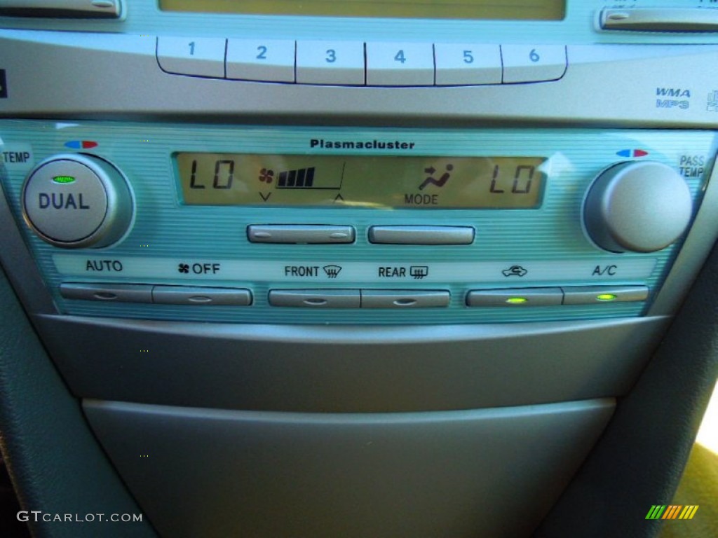 2007 Toyota Camry XLE V6 Controls Photo #72257497