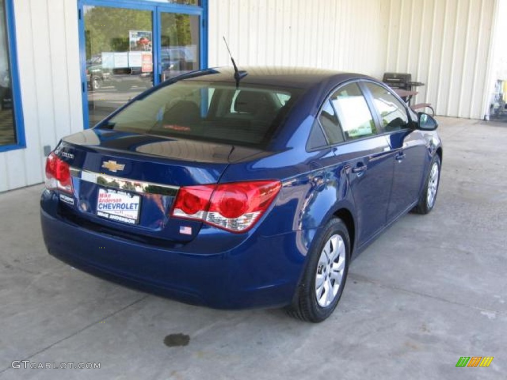2013 Cruze LS - Blue Topaz Metallic / Jet Black/Medium Titanium photo #17