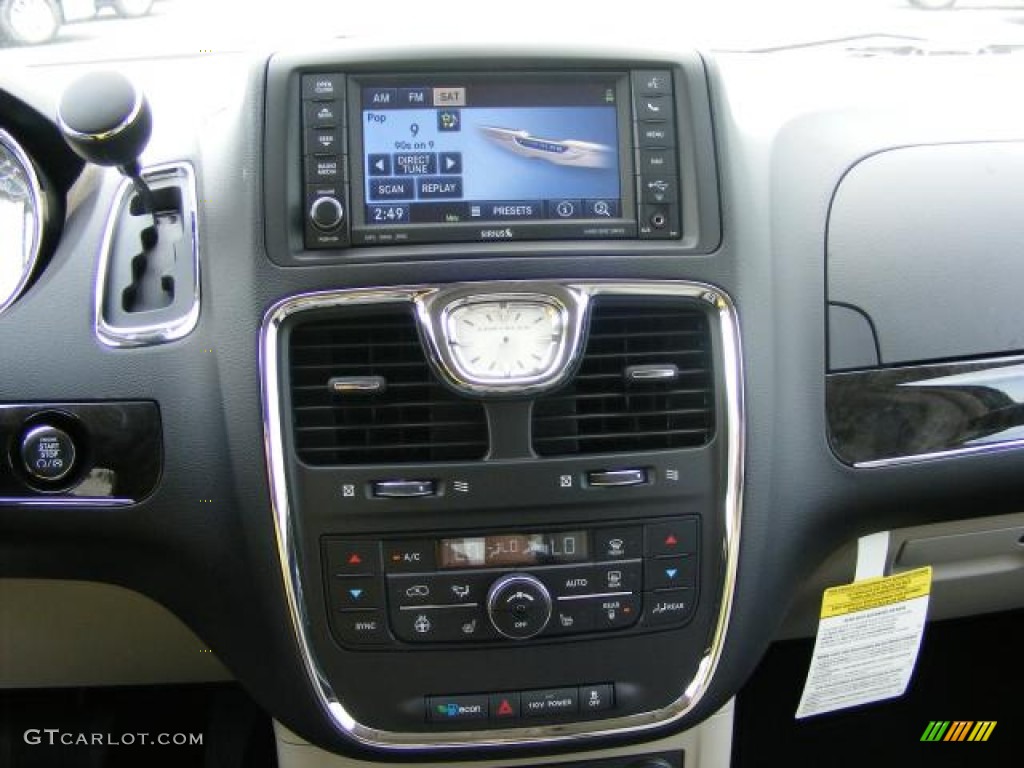 2012 Town & Country Touring - L - True Blue Pearl / Black/Light Graystone photo #30