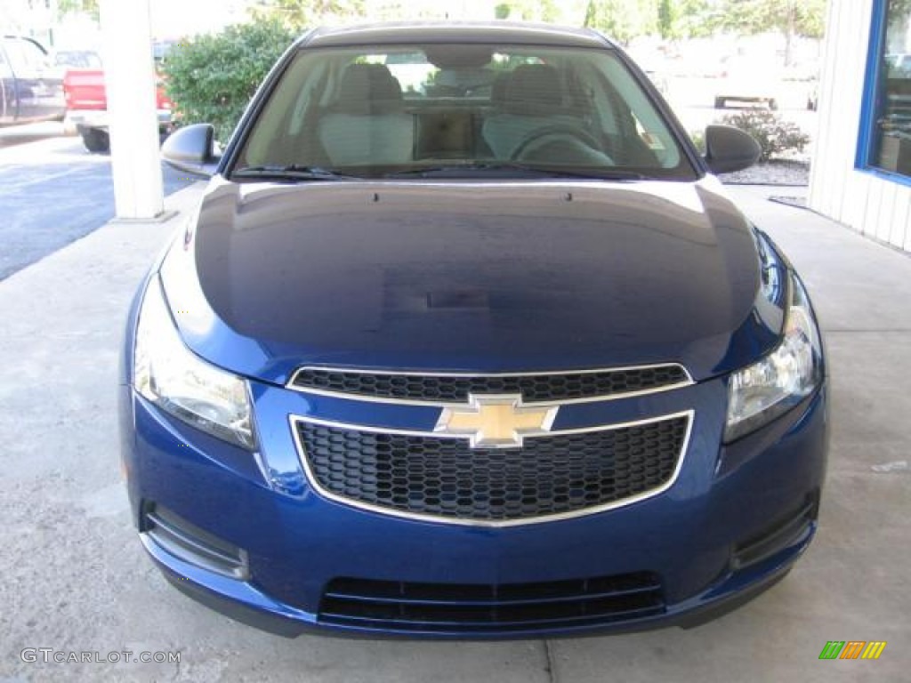 2013 Cruze LS - Blue Topaz Metallic / Jet Black/Medium Titanium photo #19