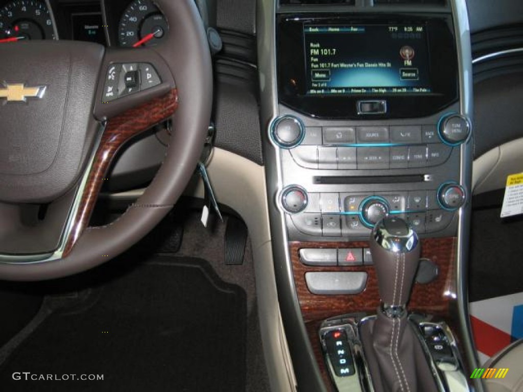 2013 Chevrolet Malibu LTZ Controls Photo #72259102