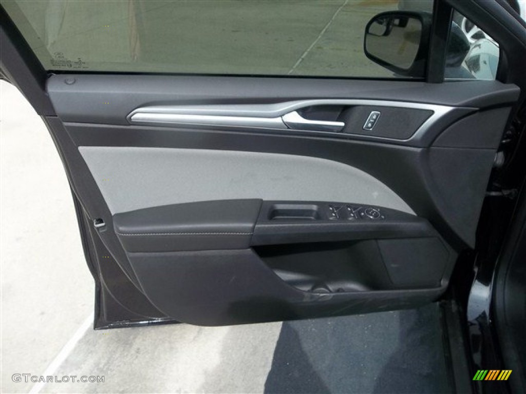 2013 Fusion S - Tuxedo Black Metallic / Earth Gray photo #29