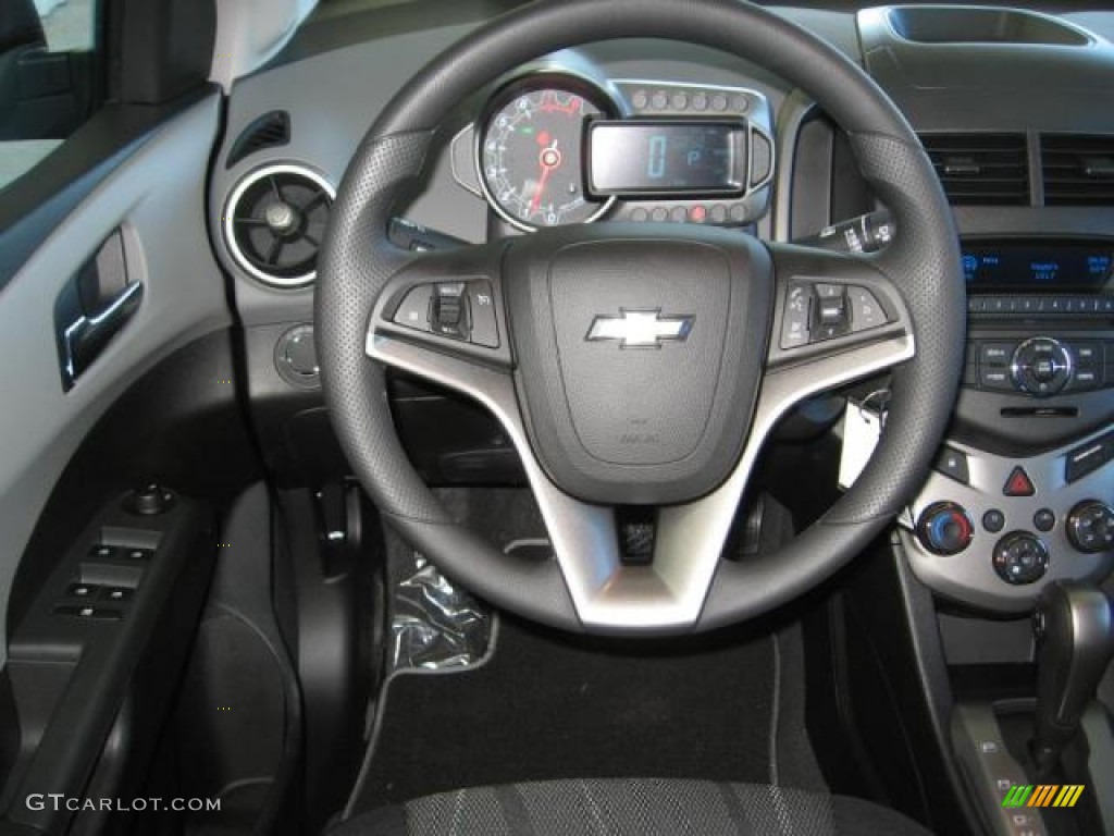 2013 Chevrolet Sonic LT Hatch Dark Pewter/Dark Titanium Steering Wheel Photo #72260421