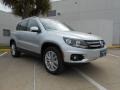 Reflex Silver Metallic - Tiguan SE Photo No. 1