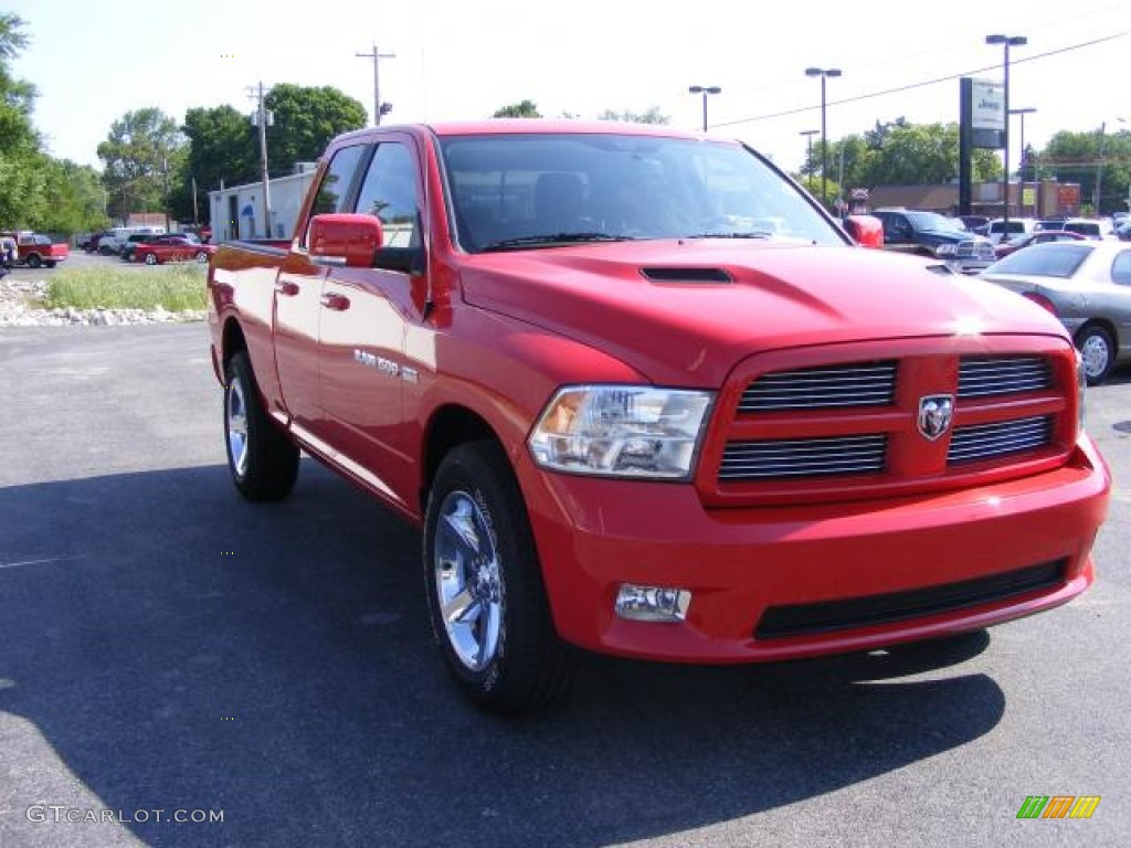 2012 Ram 1500 Sport Quad Cab 4x4 - Flame Red / Dark Slate Gray photo #13