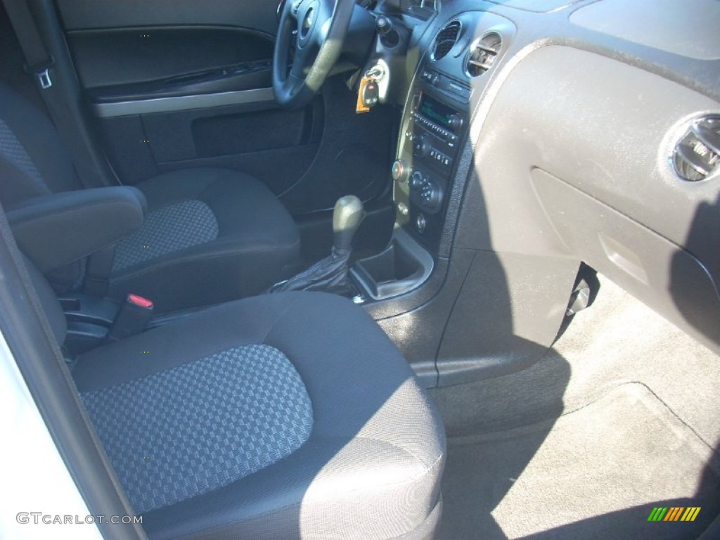 2011 HHR LS - Arctic Ice White / Gray photo #15