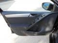 Black - Golf 4 Door TDI Photo No. 10