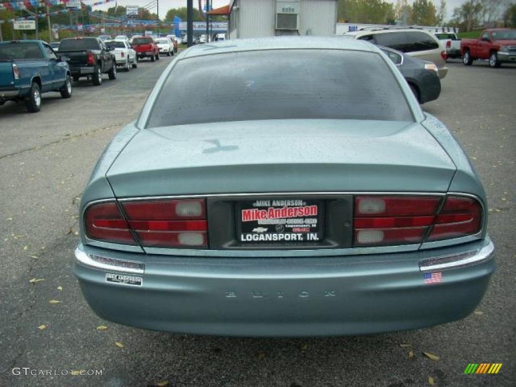 2004 Park Avenue  - Silver Blue Ice Metallic / Medium Gray photo #13