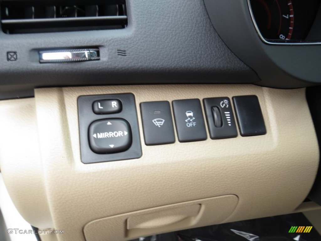 2013 Toyota Highlander V6 Controls Photo #72265933