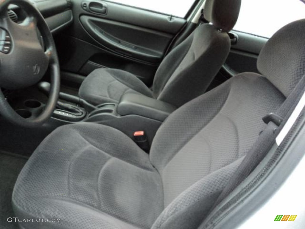 2004 Dodge Stratus SXT Sedan Front Seat Photos