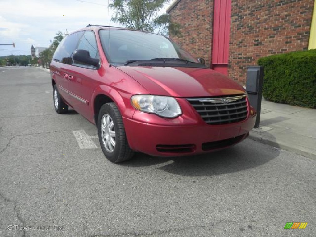 2005 Town & Country Touring - Inferno Red Pearl / Medium Slate Gray photo #1