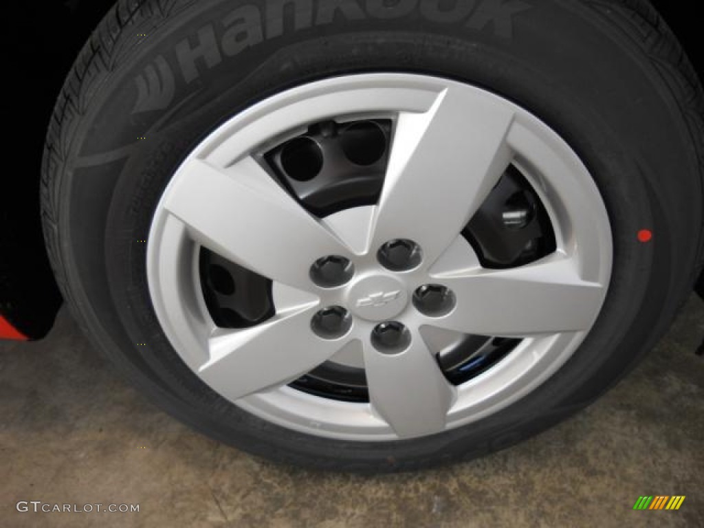 2013 Chevrolet Sonic LS Sedan Wheel Photo #72273508