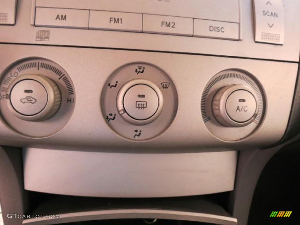 2006 Toyota Solara SE Coupe Controls Photo #72273655