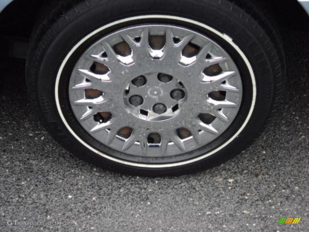 2004 Grand Marquis GS - Light Ice Blue Metallic / Medium Parchment photo #5