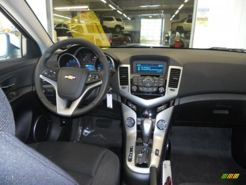 2013 Cruze LT - Summit White / Jet Black photo #3