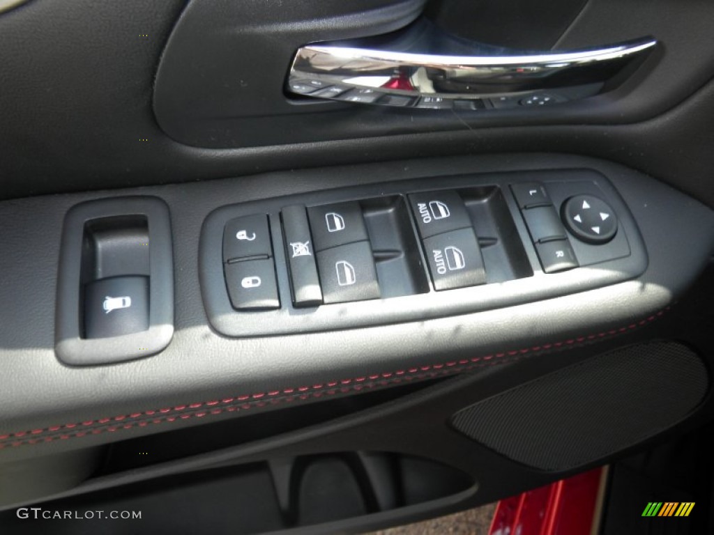 2013 Dodge Grand Caravan R/T Controls Photo #72276071