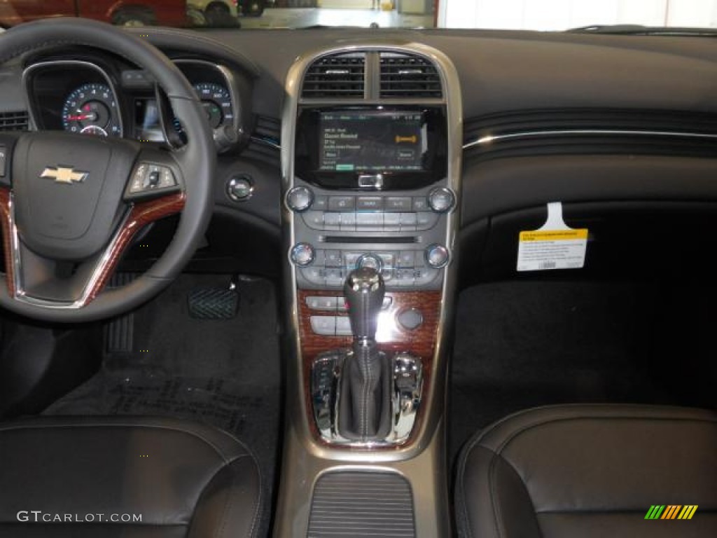 2013 Chevrolet Malibu LTZ Jet Black Dashboard Photo #72276756