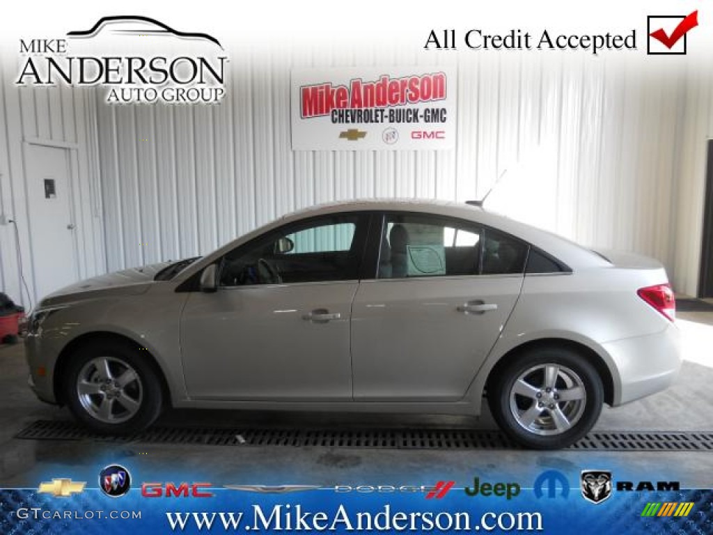 2013 Cruze LT - Champagne Silver Metallic / Medium Titanium photo #1