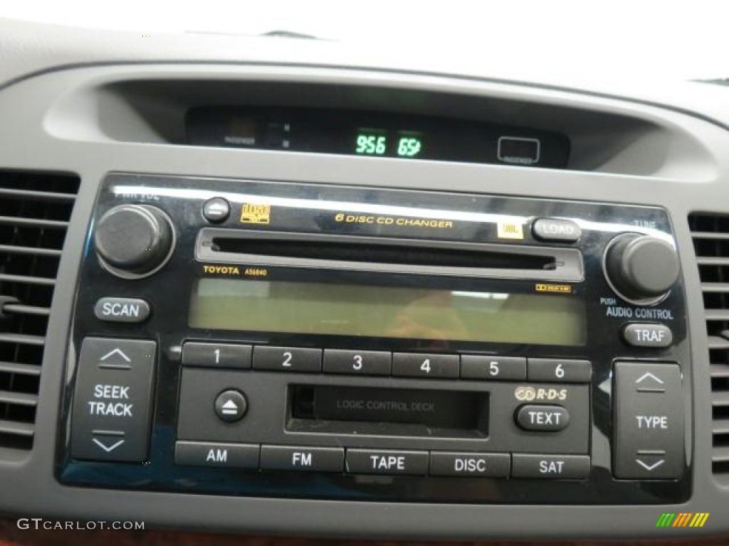 2006 Toyota Camry XLE V6 Audio System Photos