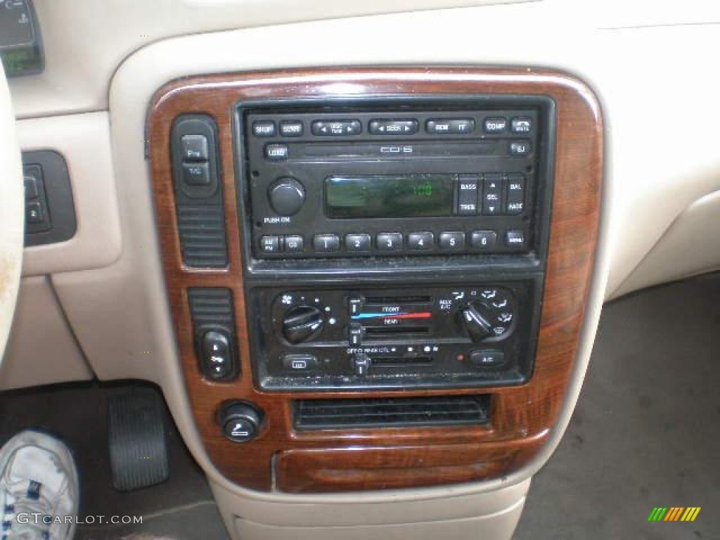 2002 Ford Windstar Limited Controls Photo #72277858