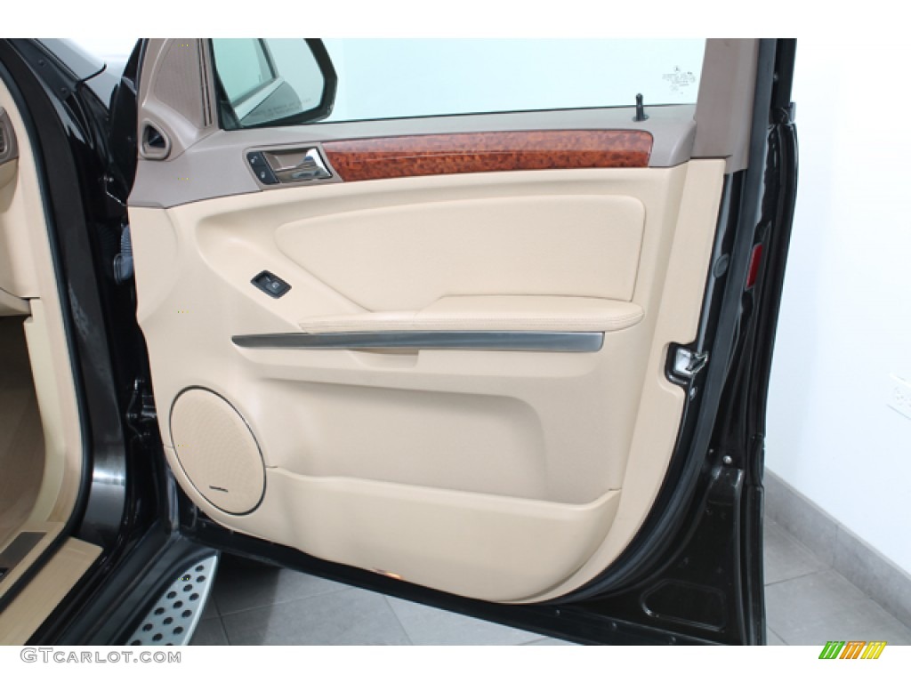 2009 Mercedes-Benz GL 450 4Matic Cashmere Door Panel Photo #72279742