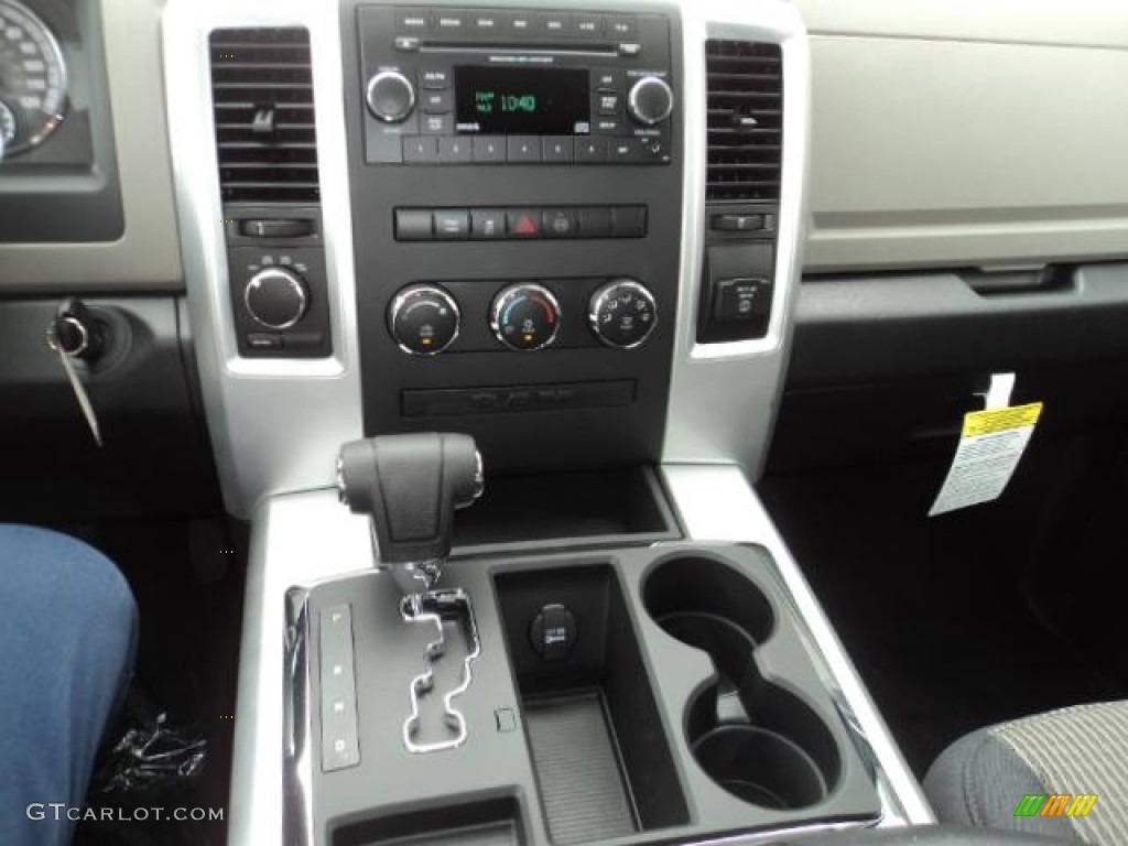 2012 Ram 1500 Big Horn Crew Cab 4x4 - Black / Dark Slate Gray/Medium Graystone photo #11